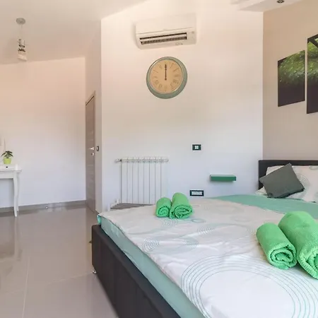 Villa Maxima 2km Beach