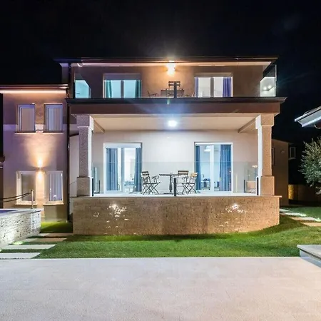 Villa Maxima 2km Beach
